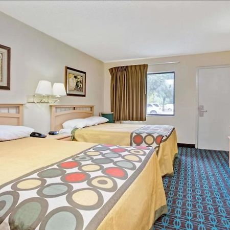 Economy Inn Jax-Op Ориндж Парк Екстериор снимка