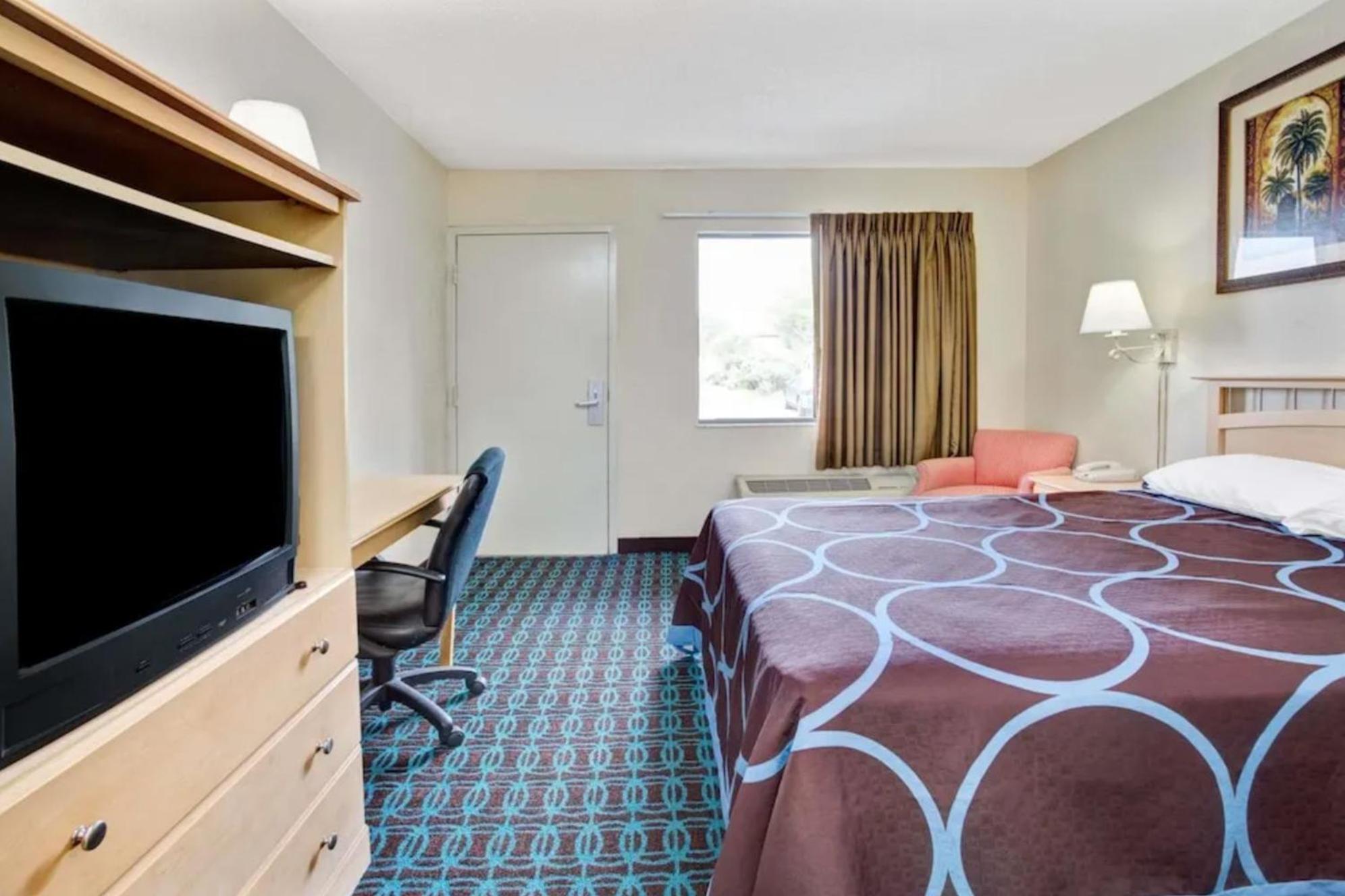 Economy Inn Jax-Op Ориндж Парк Екстериор снимка